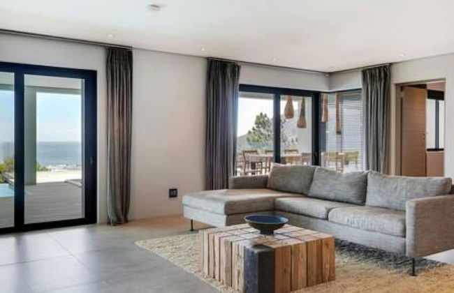 Luxurious Holiday Villa w Views Pool Jacuzzi Halo Villa - Photo 43