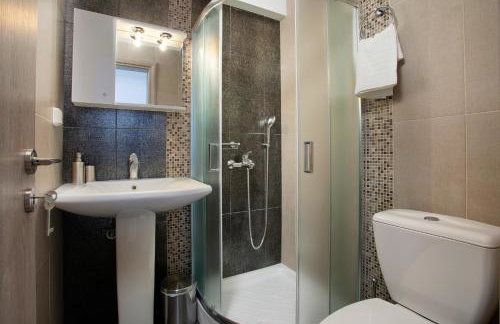 Serenity Villa 2 with Pool - Foto 20