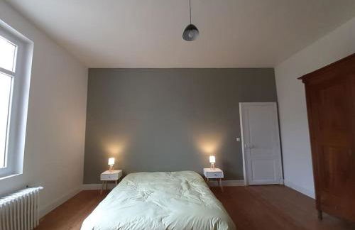 Très grande maison de ville au coeur de Saumur - Foto 10