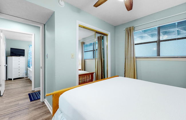 Beach View 3br/2ba W/pools Sleeps 8 - Foto 2