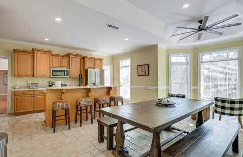 Lake Hartwell Getaway with Private Dock and Fire Pit! - Foto 10