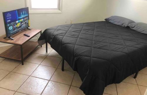 Private 2-bedroom house, free parking, 15-min walk to direct NYC Manhattan train, MetLife Stadium FIFA World Cup 30 minutes away - Foto 4