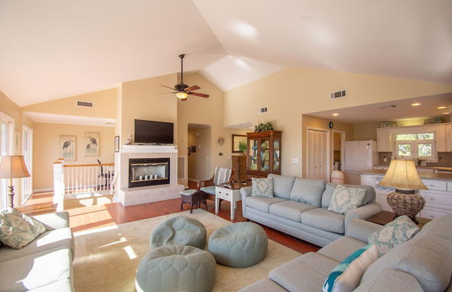 Spacious Ocean View Home w/ New Furniture, Huge Deck, & Wifi - Foto 25