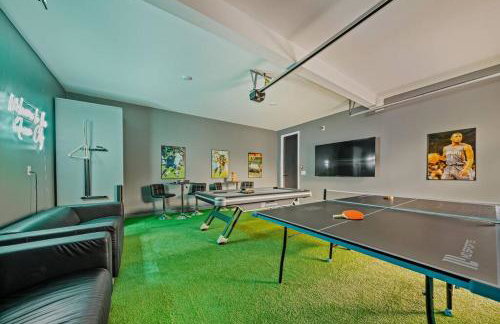 Modern 4BR Retreat in Uptown! - Foto 3