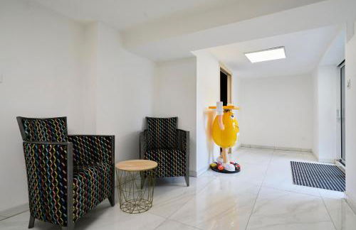 VILLA ARCADIA - Piscine - Spa - Sauna - Cinéma - Jeux d'arcades - Jeux vidéo - Bassin naturel - Jardin - Foto 33