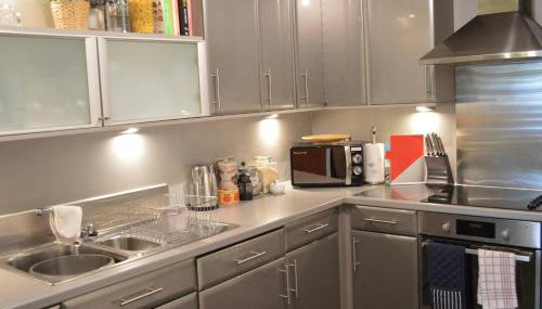 Large 2 bed flat, 2 bath, free parking & lift - Foto 5