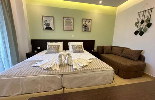 Shades of Olive - Photo 1