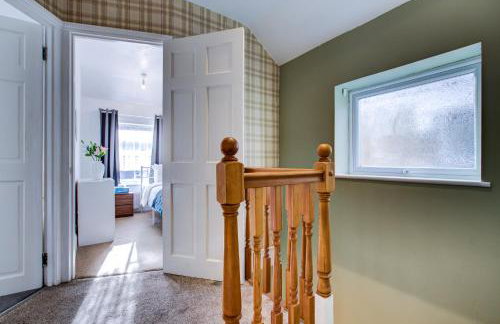 Spacious 4-Bed House in Welling - Free parking - Photo 18