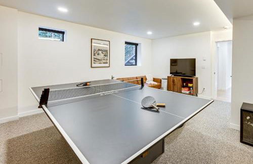 Ski In and Out The Mountainside House with Hot Tub! - Foto 5