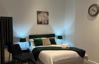 Charming Apartment in West Ealing, 12 Mins to Central London by Train, Free Parking, 8-Min Walk to Station - Foto 31