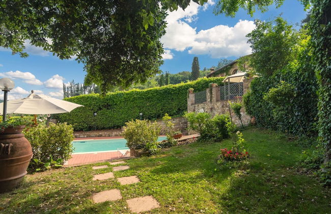 Holiday Home in Town Center with Pool, Garden, Hot Tub - Foto 14