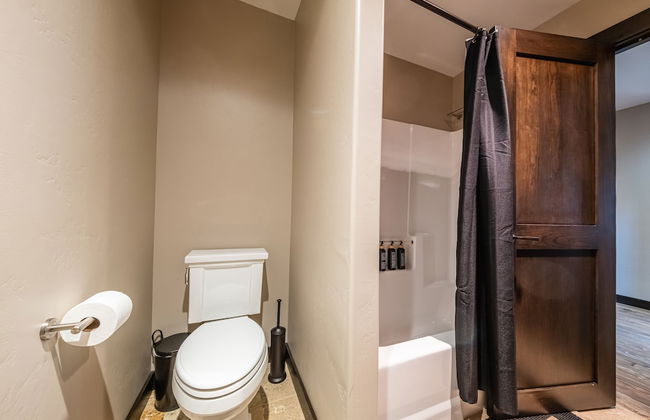 Chateau Fortine Retreat for 6! - Photo 30