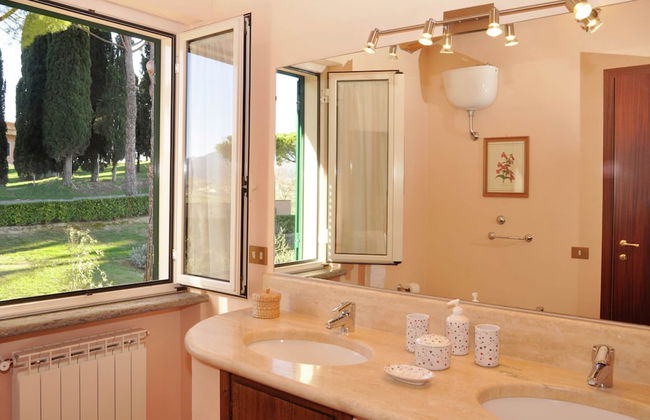 Villa in Magliano Sabina With Private Pool - Photo 10