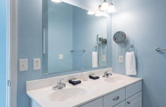 Water's Edge 103 - Bright 3BR/3BA Townhome - Pool - Fishing Dock - Foto 23