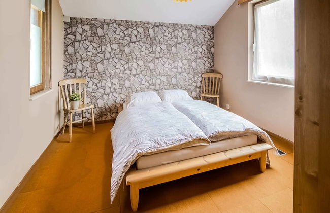 Quiet Valley View Retreat - Photo 1