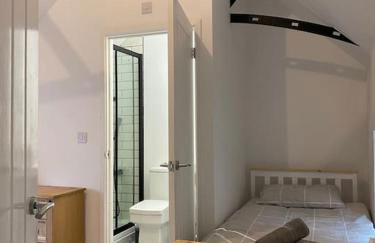 Modern 2 bedroom cottage near Bike Park Wales. - Photo 3