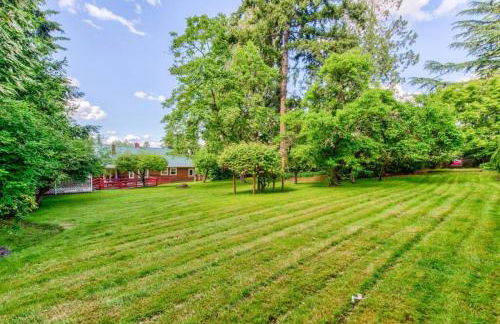 Private park in a cozy home next to I-90 huge yard - Foto 63