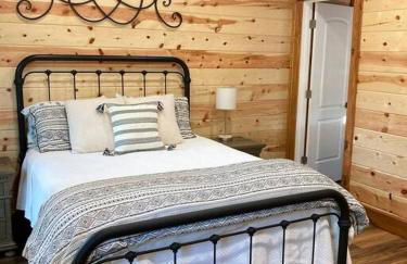 Livin on the Edge Cabin in Albert Pike, Beautiful! - Foto 71