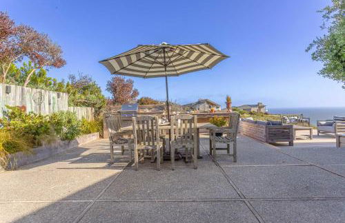 Expansive Ocean-View Retreat with Home Theatre & Spa - Foto 78