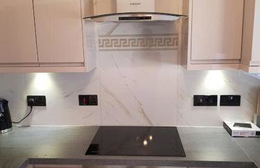 Luxurious 2 Bedroom House With Garden And Free Parking - Foto 3