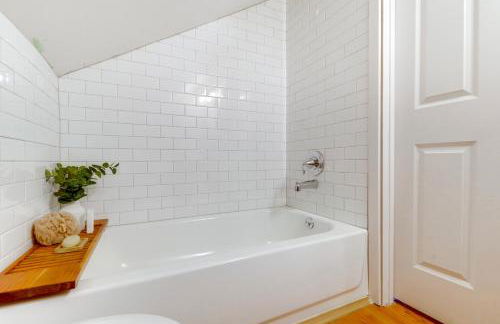 1 Mi to Historic Dtwn Dog-Friendly Everett Home! - Foto 22