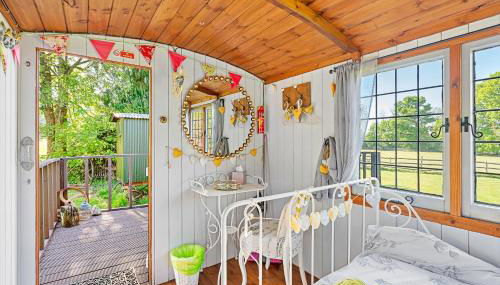 Finest Retreats- Shepherds Hut at Hilltop Farm - Foto 5