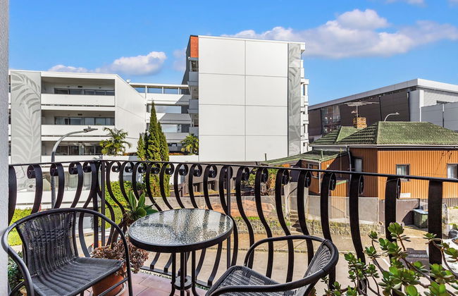 1BR Grey Lynn Haven+Parking, Balcony Zodiak Stays - Foto 14