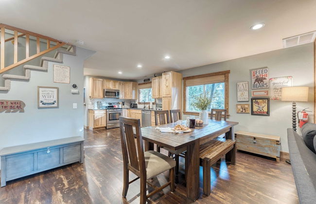 Washoe Way by Avantstay Luxury Tahoe Retreat A+ Location w/ Beach Access - Photo 8