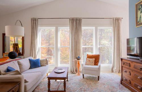 Studio Apt on HRT hosted by Longview Stays - Foto 3