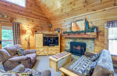 Sevierville Cabin with Wraparound Deck and Lake Access - Foto 1