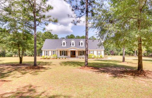 Stylish Hephzibah Home with Fire Pit and Theater Room! - Foto 33