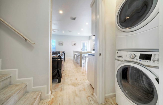 6bdr, Balcony w/ Bay View, Shared Pool + Boat Dock Keeper Red by Avantstay - Foto 14