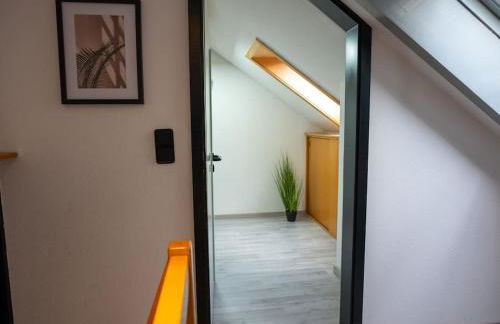 Serviceroom24 - Apartment 4 in Gladbeck WLAN - Smart-TV - 24-7 Check-in und Küche - Foto 11