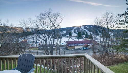 Chic Greek Peak Ski Resort Townhome with Balconies! - Foto 3