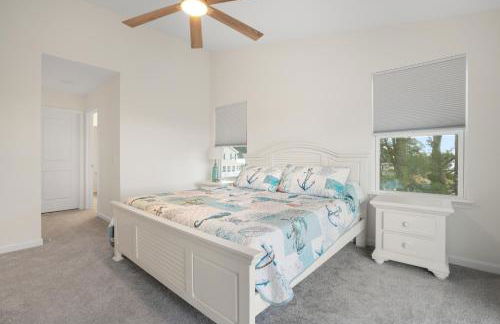 Robert's Retreat - Brand new home w/ gorgeous water views! - Foto 39