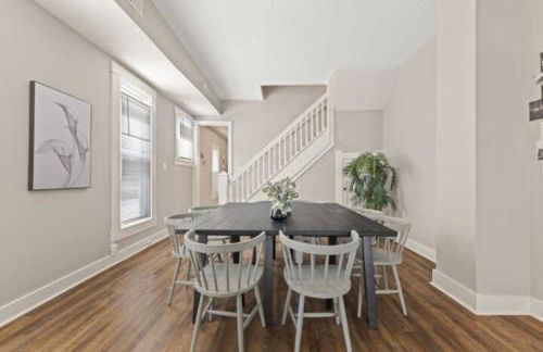 Chic 6BR Retreat:10 beds 3.5 Baths for Groups*ste - Foto 21