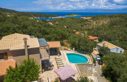 Villa Ozias a modern,spacious, swimmig pool villa. - Foto 3