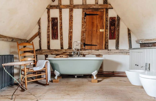 Lavish Tudor Hall Gardens - Sleeps 14 - Foto 16