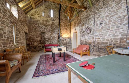 Hayloft studio in historic barn - Photo 9