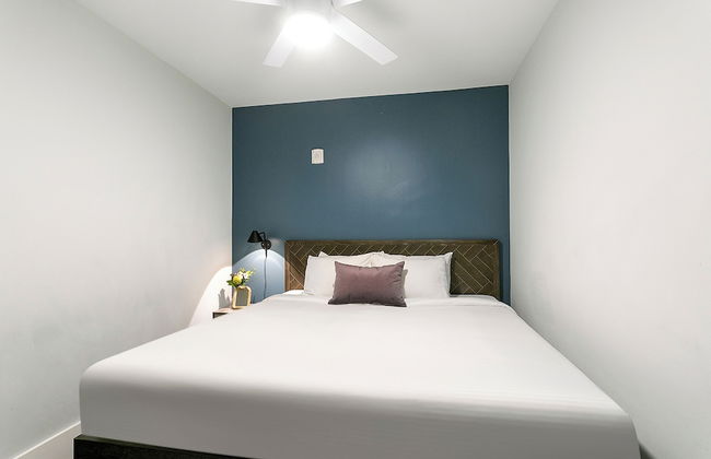 The Irish House - Photo 2