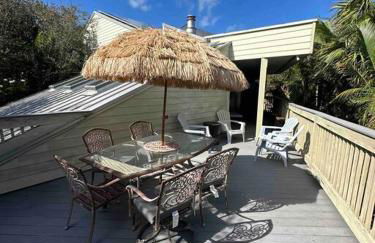 Beach Paradise Getaway - 200ft from Beach! - Foto 5