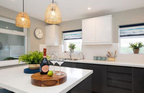 Bosham 3 BR Beach House with Garden & Playhouse - Foto 22