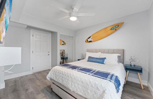 Searenity Suite- Peekaboo Ocean view 1 min walk to Beach - Photo 25