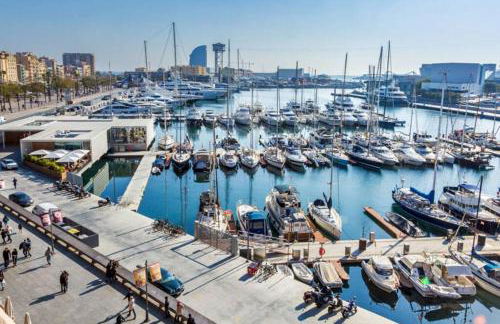 8 min walk to the beach & 10 min walk to Convention Centre ! - Photo 42