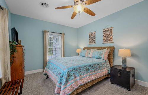 Mariposa Moon Cottage at Sleepy Creek - Wifi, Deck, Fire Pit, Creekside, View - Photo 44