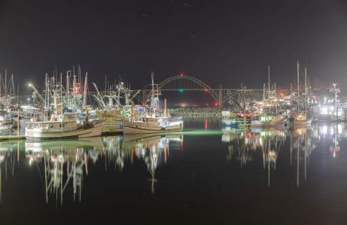 Marina Views! Watch the Boats! Walk to Everything! Unit 3 - Foto 15