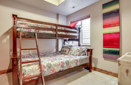 Ski, Hike and Relax Eden Condo with Hot Tub Access - Photo 20