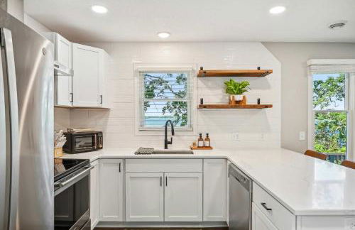 Waterfront Maple Lake Cabins with Private Beach! - Foto 16