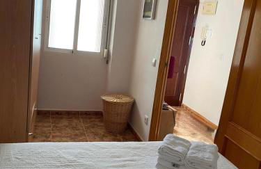 The beach and the sea in front of you - Photo 9