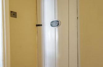 The Famous Harry Potter House - Foto 37